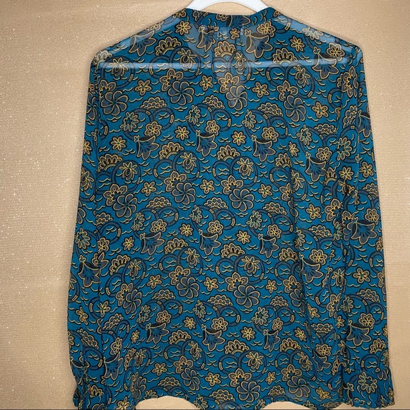 ✨SOLD✨ 🎉3 for $15🎉 LOFT Long Sleeve Button Up Teal Blouse with Floral Design - Picture 2 of 5